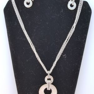 NWT Silver circle necklace and earrings